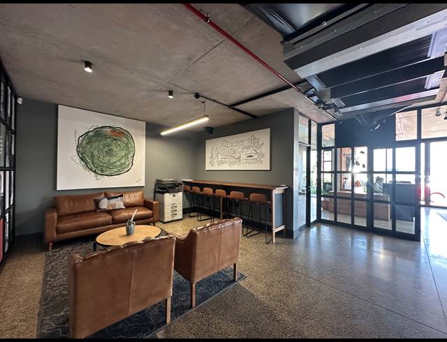 23M² OFFICE TO LET IN ROOIHUISKRAAL NORTH